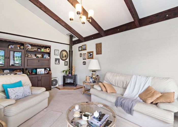  at 2/47 Glenmore Road, Sunnyhills, Auckland