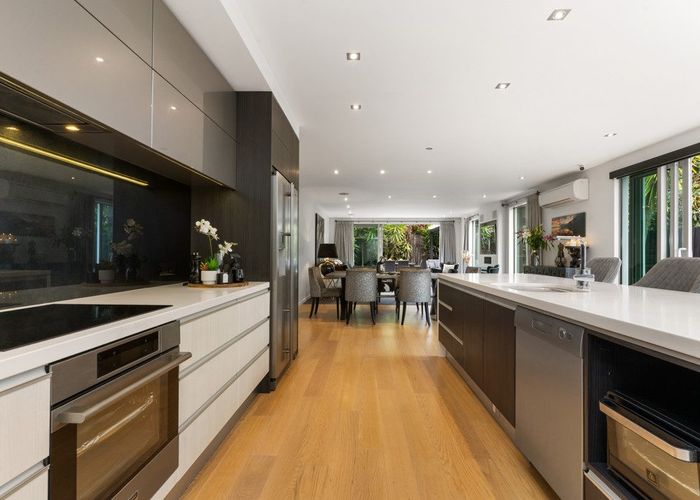  at 19 Devonport Lane, Merivale, Christchurch City, Canterbury