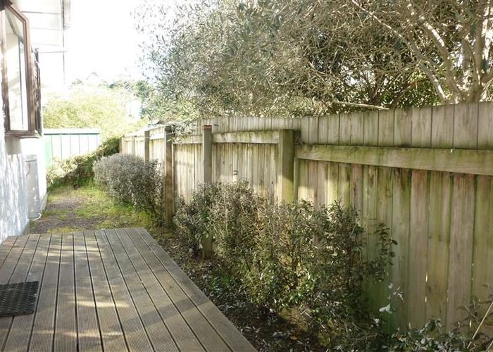  at 8A Serjeant Street, Henderson, Waitakere City, Auckland