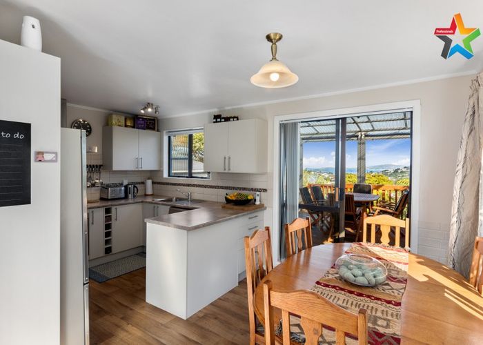  at 3 Waipounamu Drive, Kelson, Lower Hutt