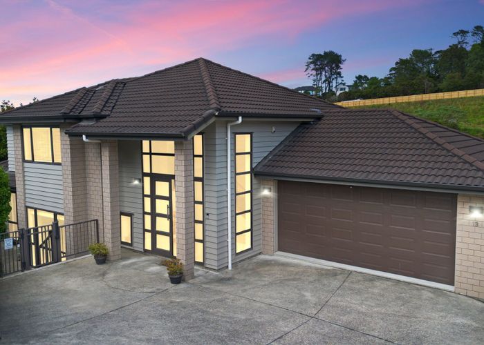  at 13 Stubbs Place, Fairview Heights, North Shore City, Auckland