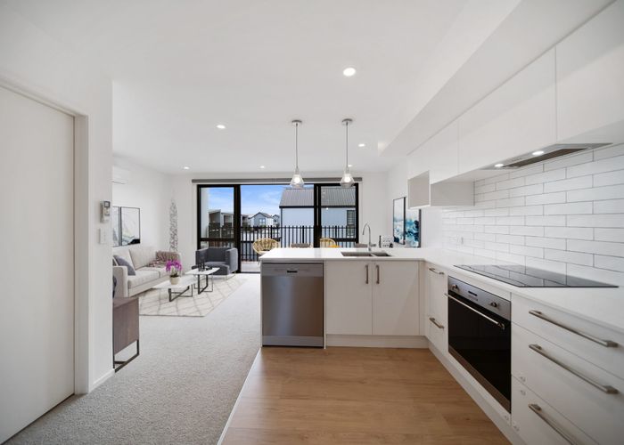  at 2/18 Unga Place, Beachlands, Auckland