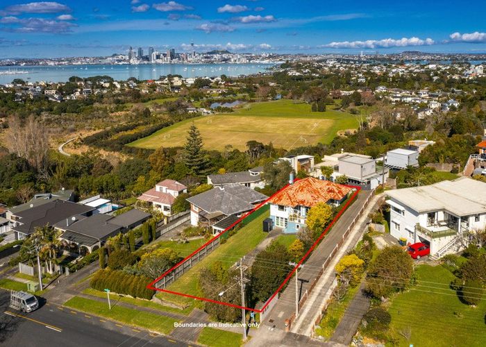  at 61 Exmouth Road, Northcote, North Shore City, Auckland
