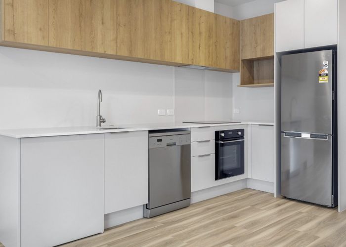  at 3b/13 The Strand, Wainuiomata, Lower Hutt, Wellington