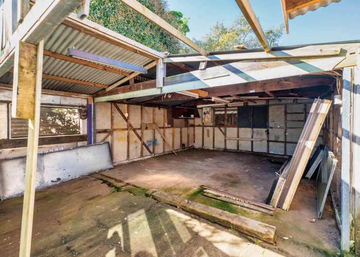 at 58 Smythe Road, Henderson, Waitakere City, Auckland