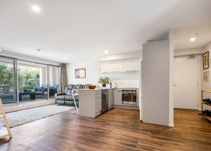  at 104/25 Bute Road, Browns Bay, North Shore City, Auckland