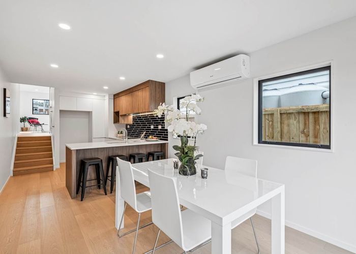  at 6 Taniwha Street, Wai O Taiki Bay, Auckland City, Auckland