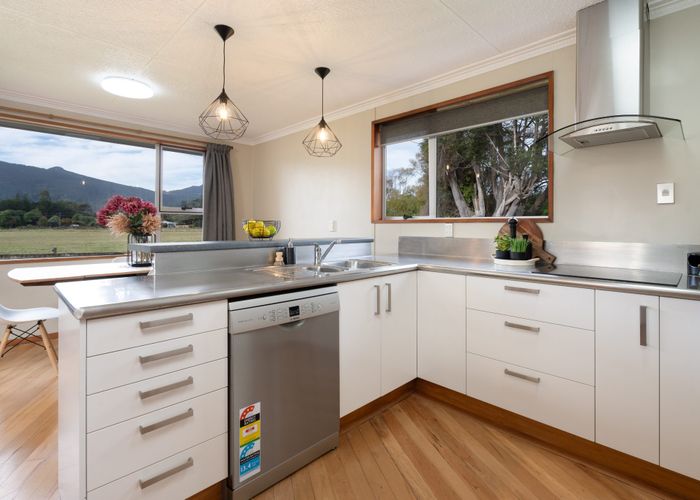  at 13 McLachlan Street, Waitati, Waitati