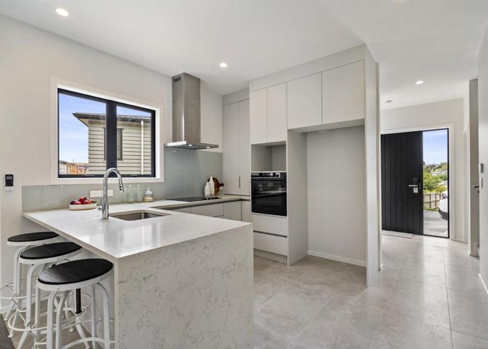  at 6D Pax Avenue, Forrest Hill, Auckland