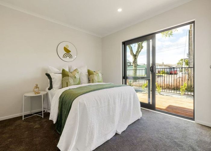  at 2/1A Heather Place, Melville, Hamilton, Waikato
