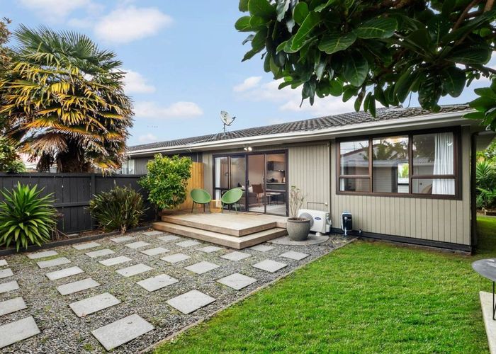  at 5D Orchard Street, Avondale, Auckland