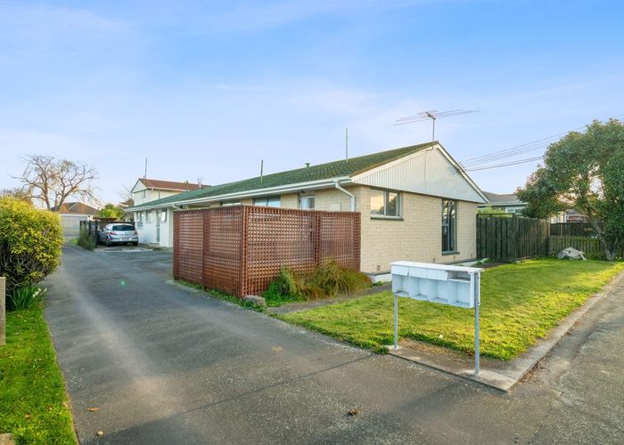 at 1/30 Garvins Road, Hornby, Christchurch City, Canterbury