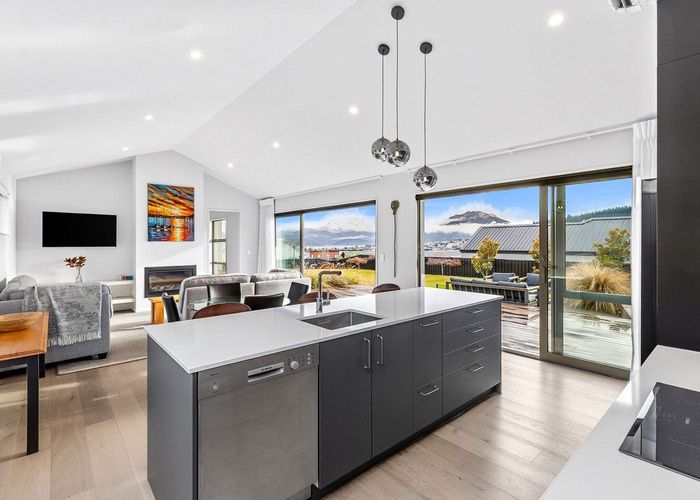  at 8 The Heights Avenue, Wanaka, Wanaka, Otago