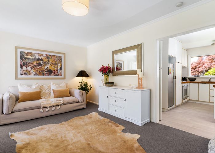  at 2/10 Bretts Road, St Albans, Christchurch