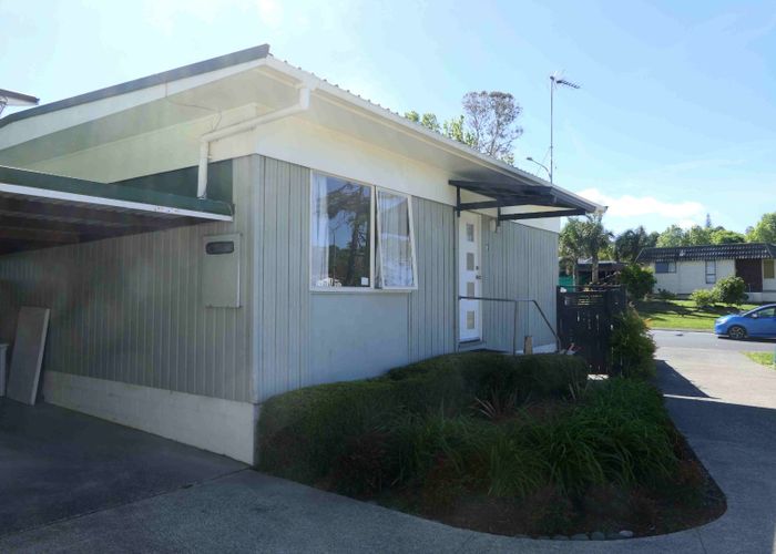  at 1/33 Bentley Ave, Glenfield, North Shore City, Auckland