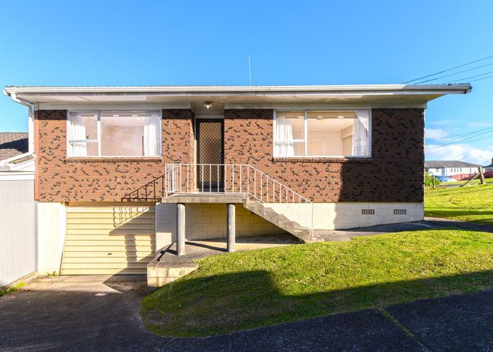  at 1/6 Gilletta Road, Mount Roskill, Auckland