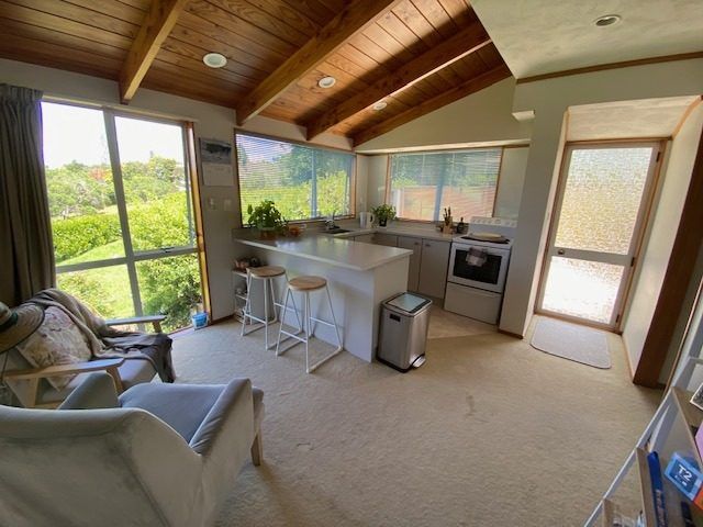  at 27A Kenmure Avenue, Forrest Hill, North Shore City, Auckland