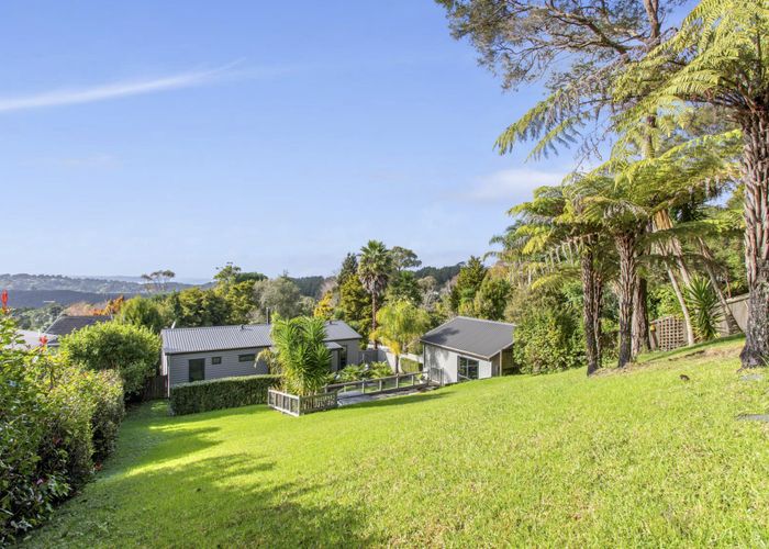  at 20 Laingfield Terrace, Laingholm, Waitakere City, Auckland