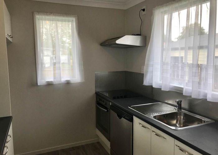  at 102 Hillcrest Road, Papatoetoe, Auckland