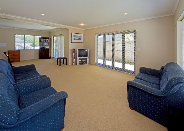  at 3 Jomard Terrace, Northcross, North Shore City, Auckland