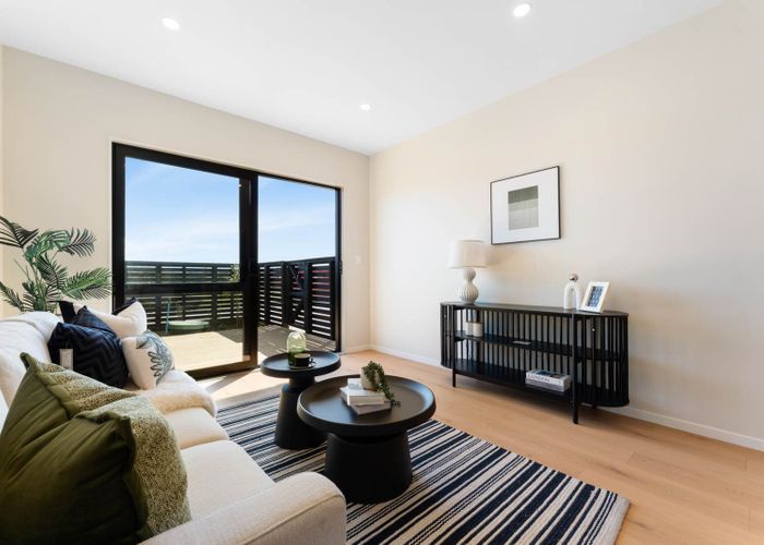  at 8 Greenbrier Street, Westgate, Waitakere City, Auckland