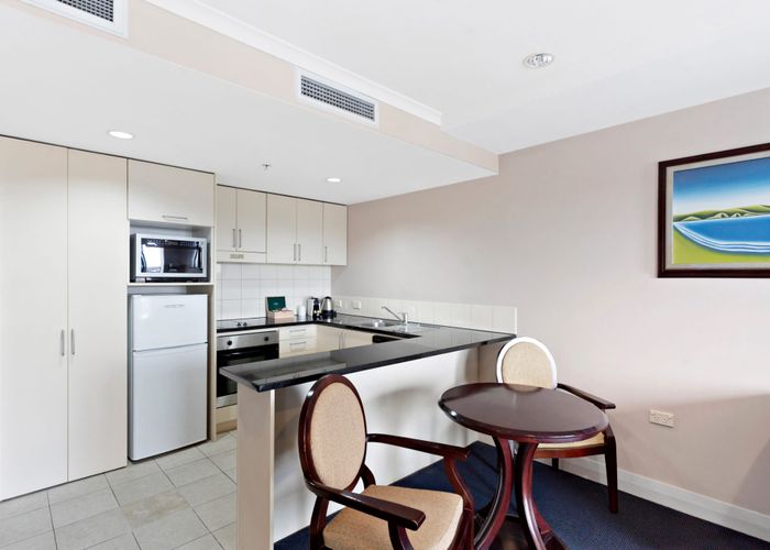  at 706,9-17 Byron Avenue, Takapuna, North Shore City, Auckland