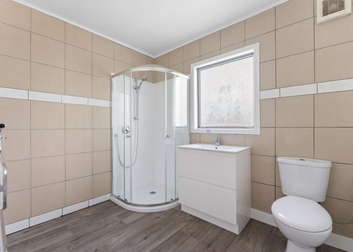  at 44 Chippendale Crescent, Birkdale, North Shore City, Auckland