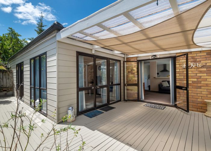  at 20 Ronald Macken Place, Windsor Park, Auckland