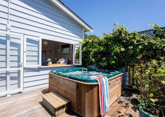  at 15 Kowhai Road, Mairangi Bay, North Shore City, Auckland
