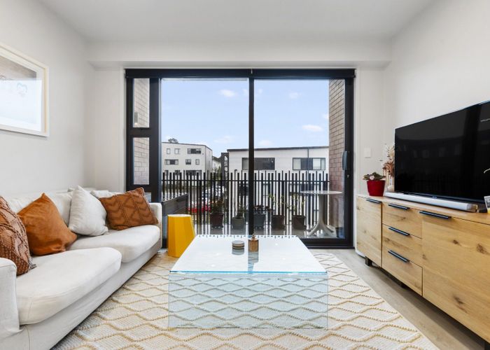  at 2A/205 Matatiki Street, Northcote, North Shore City, Auckland