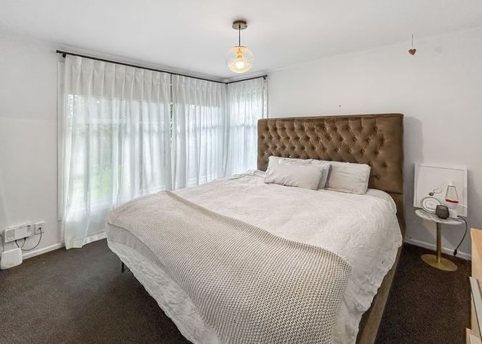  at 52 Neil Avenue, Te Atatu Peninsula, Waitakere City, Auckland