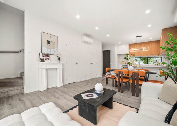  at 21A Hillcrest Avenue, Hillcrest, North Shore City, Auckland