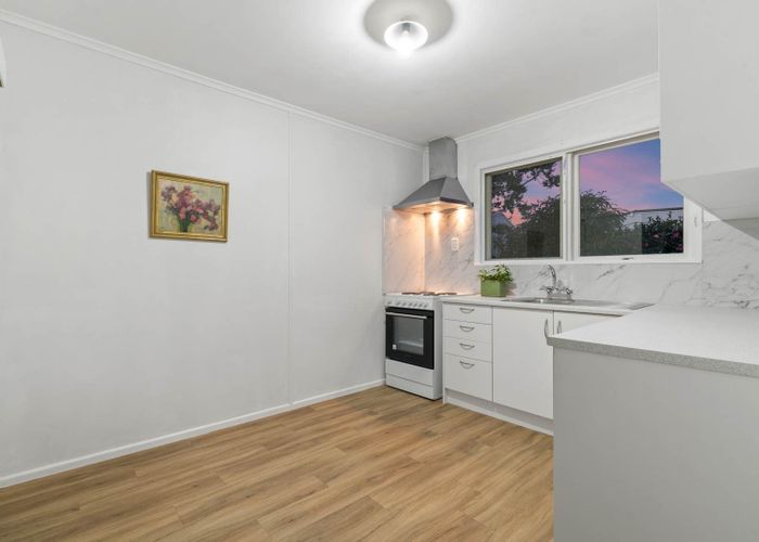  at 2/10 Mahon Place, Papatoetoe, Manukau City, Auckland