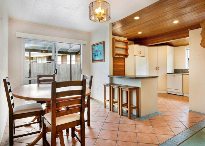  at 23 Hurstbourn Priors, Goodwood Heights, Auckland