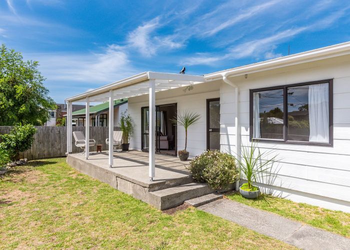  at 6 Percival Road, Paraparaumu Beach, Paraparaumu