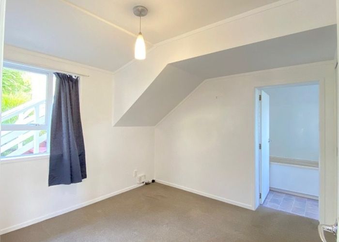  at 48A Valley View Road, Glenfield, North Shore City, Auckland