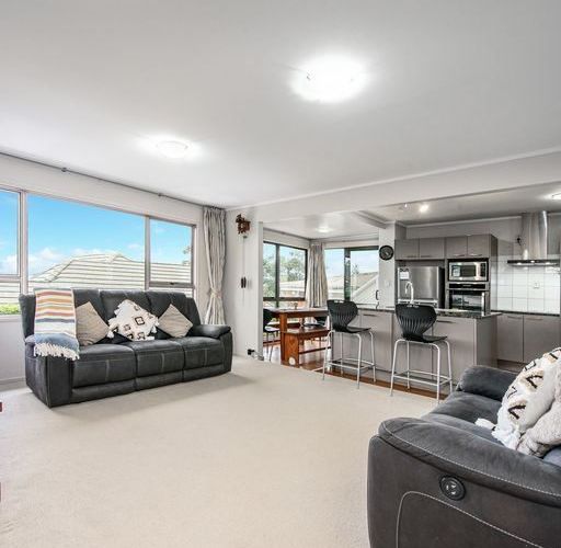  at 2/42 Colchester Avenue, Glendowie, Auckland