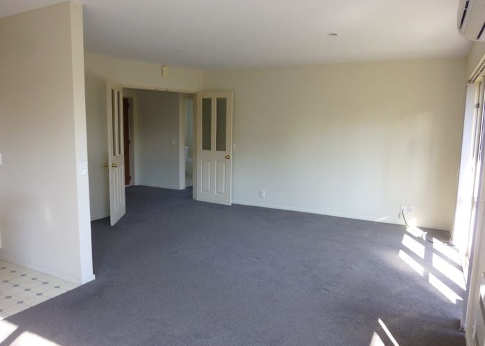  at 2/30 Newnham Terrace, Riccarton, Christchurch City, Canterbury