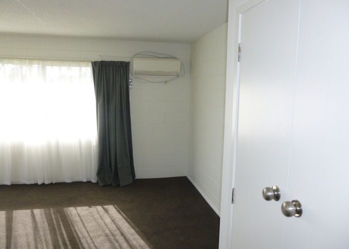 at 2/124 Firth Street, Hamilton East, Hamilton, Waikato