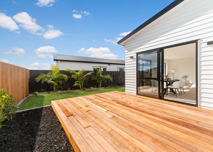  at 21 Parkland Loop, Milldale, Rodney, Auckland