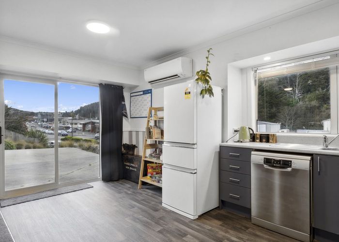  at 338 Kaikorai Valley Road, Bradford, Dunedin