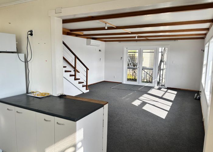  at 41 Hungerford Road, Lyall Bay, Wellington