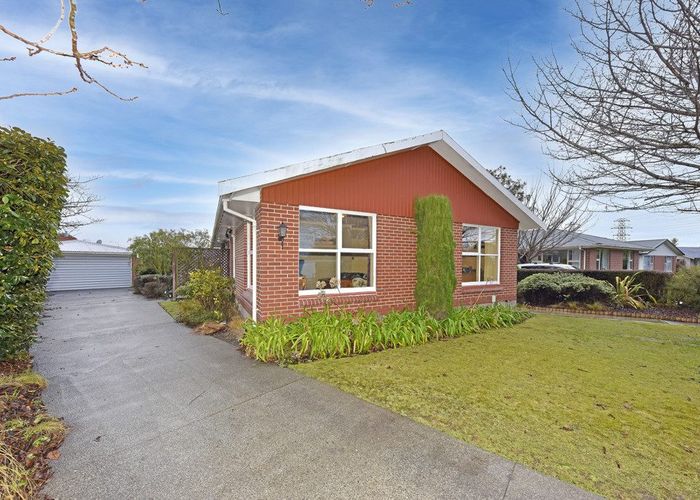  at 8 Kingsgate Place, Burnside, Christchurch