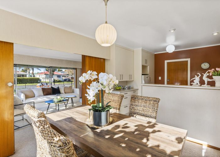  at 16 Hill Crescent, Papakura, Papakura