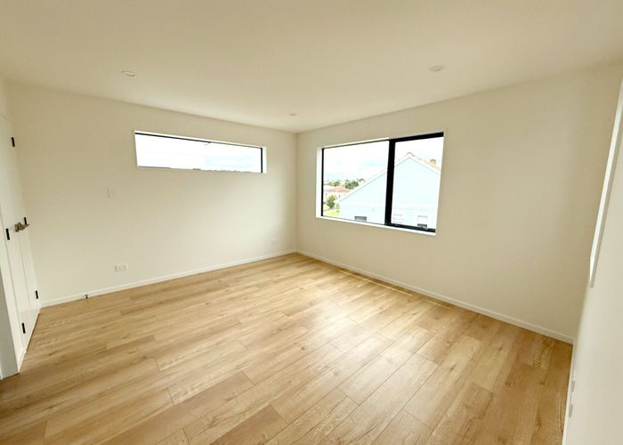  at 12 Elphinstone Ave, Mount Roskill, Auckland City, Auckland