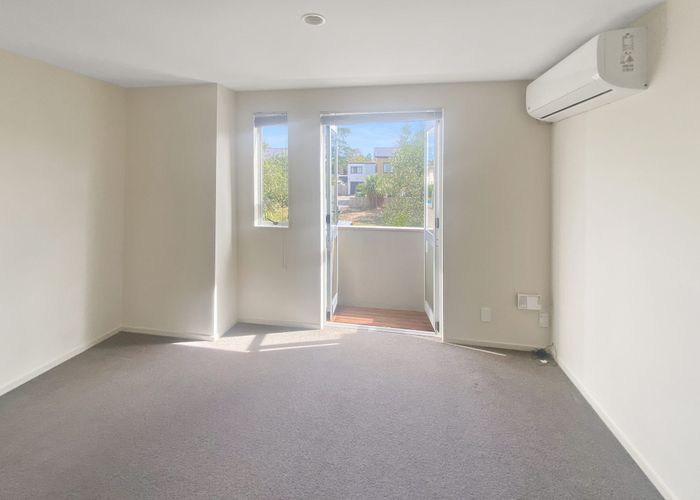  at 7 Albionvale Rd, Glen Eden, Waitakere City, Auckland