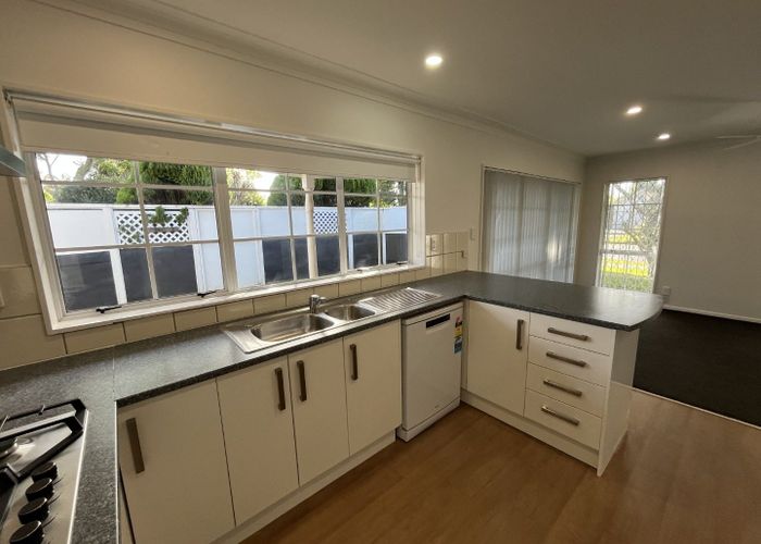  at 2 Framalda Place, Conifer Grove, Papakura, Auckland