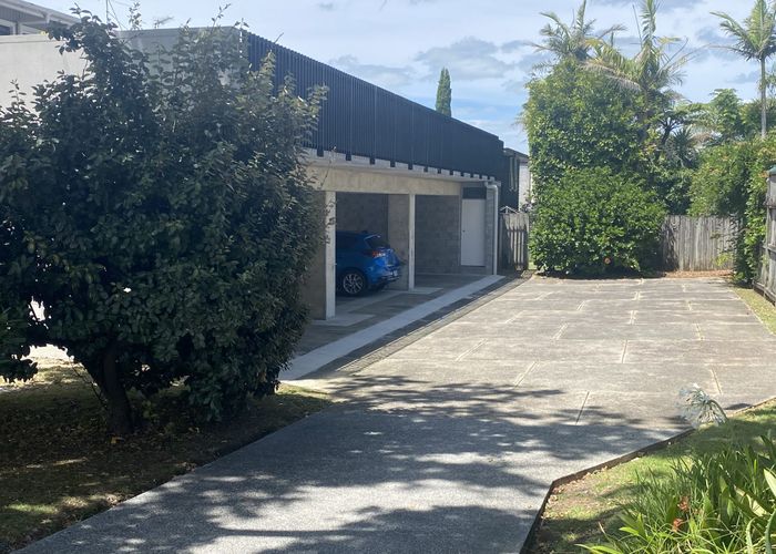  at 221/4 Hurstmere Road, Takapuna, North Shore City, Auckland