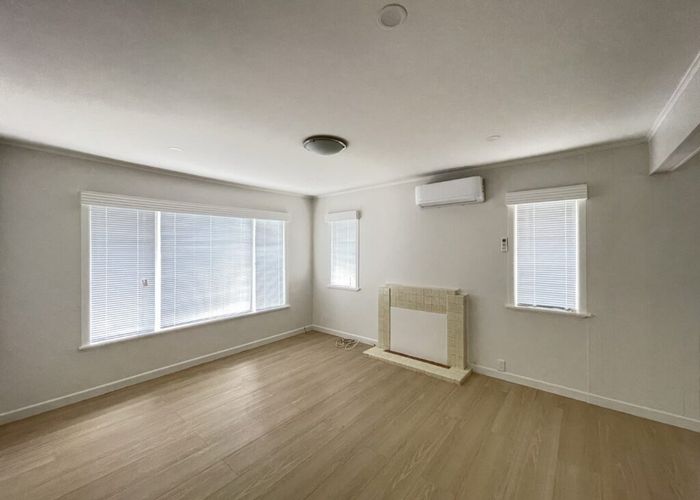  at 33 Puketea street, Blockhouse Bay, Auckland City, Auckland