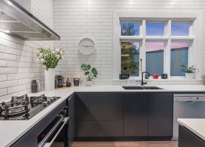  at 72 Hargest Crescent, Saint Clair, Dunedin, Otago